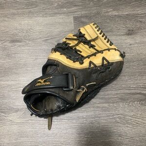 Mizuno First Base Glove
